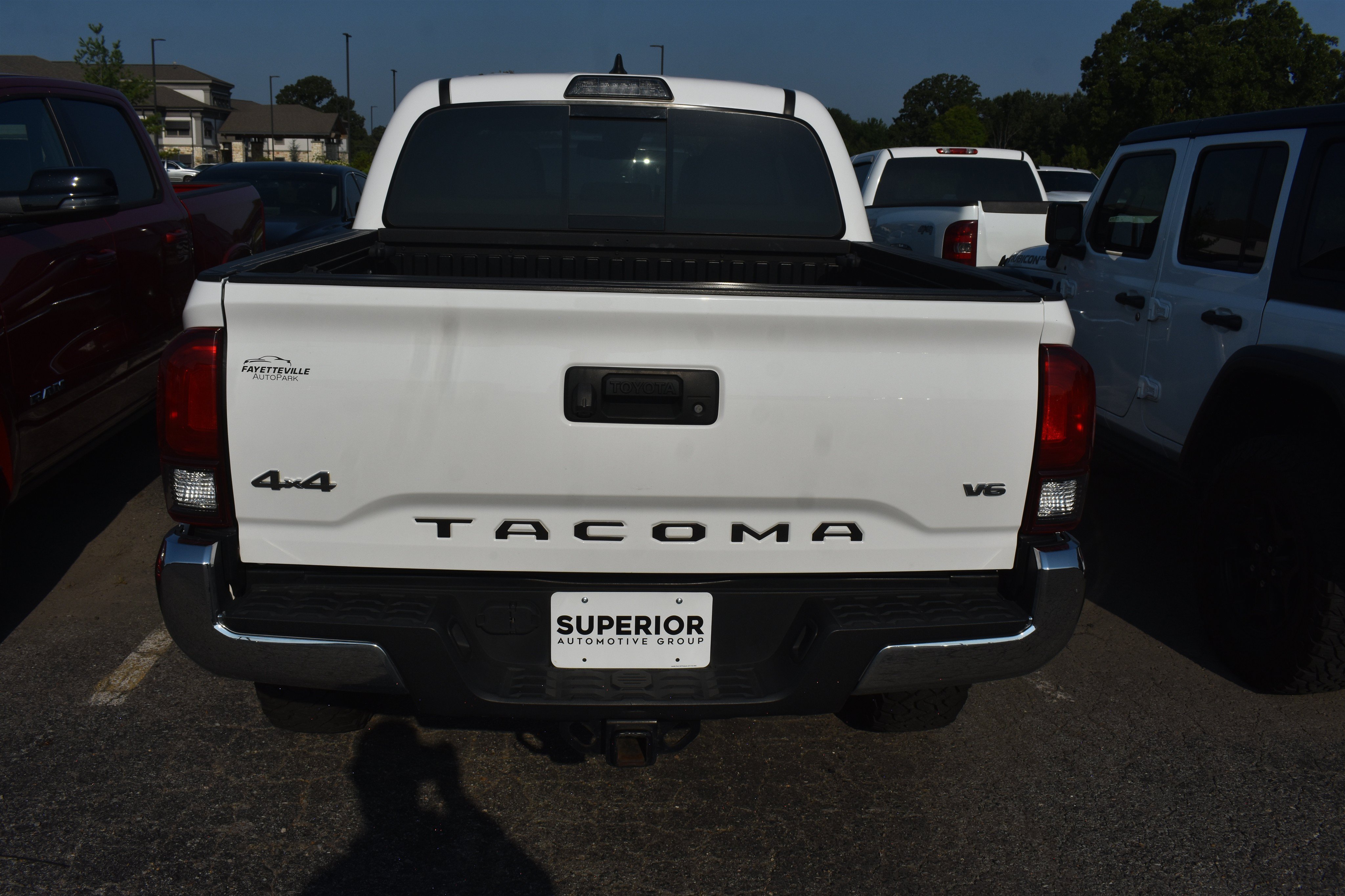 Used 2019  Toyota  image 4
