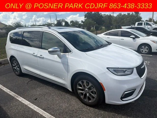 Used 2022 White Chrysler Pinnacle image 3