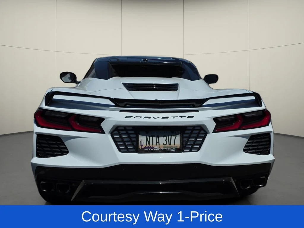 Used 2023 White Chevrolet Stingray image 8