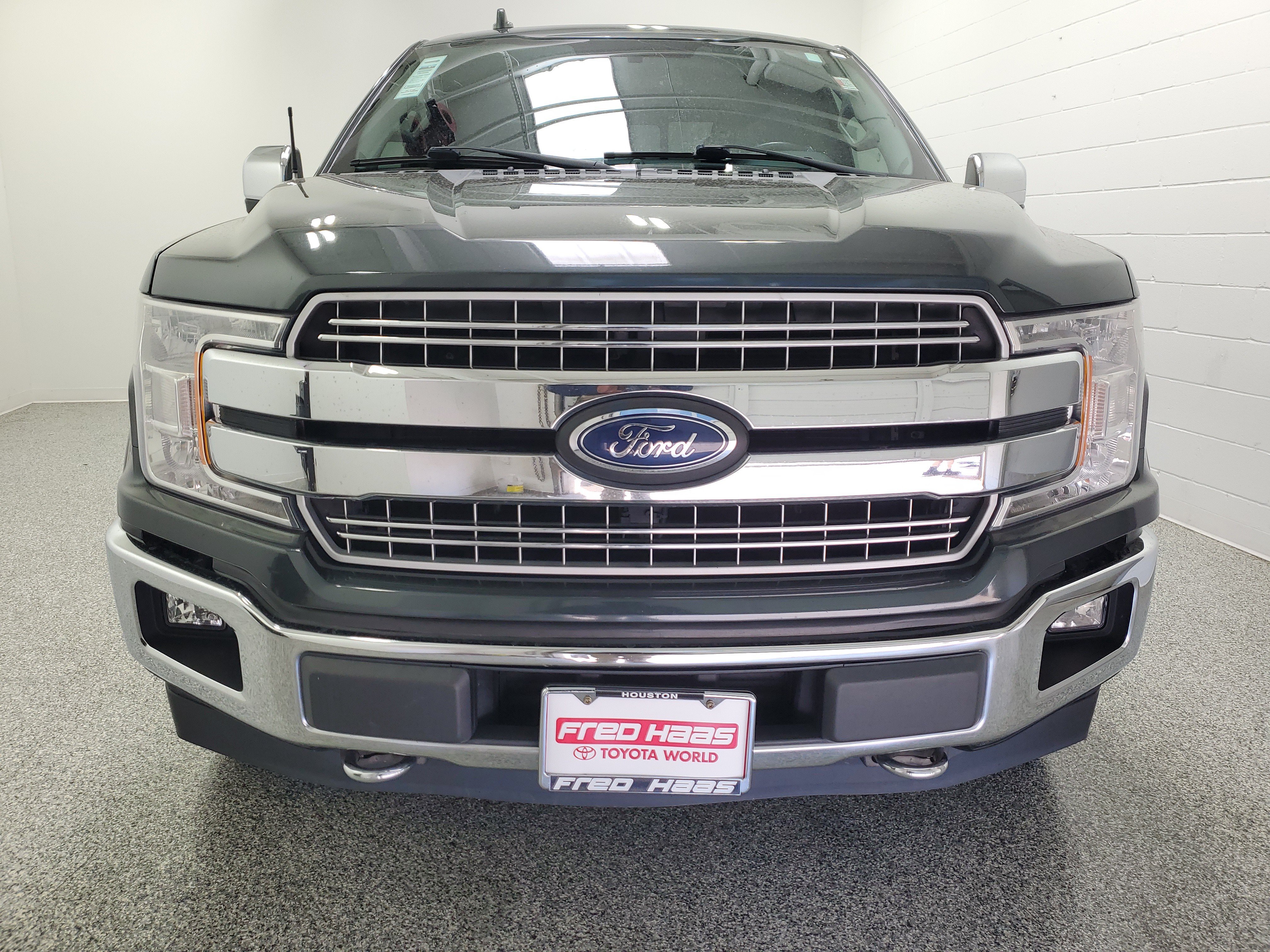 Used 2018 Gray Ford LARIAT image 3