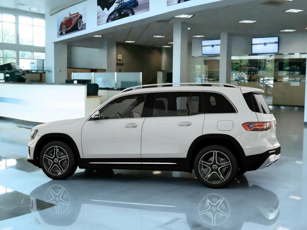 New 2026 Polar White Mercedes-Benz GLB 250 image 31