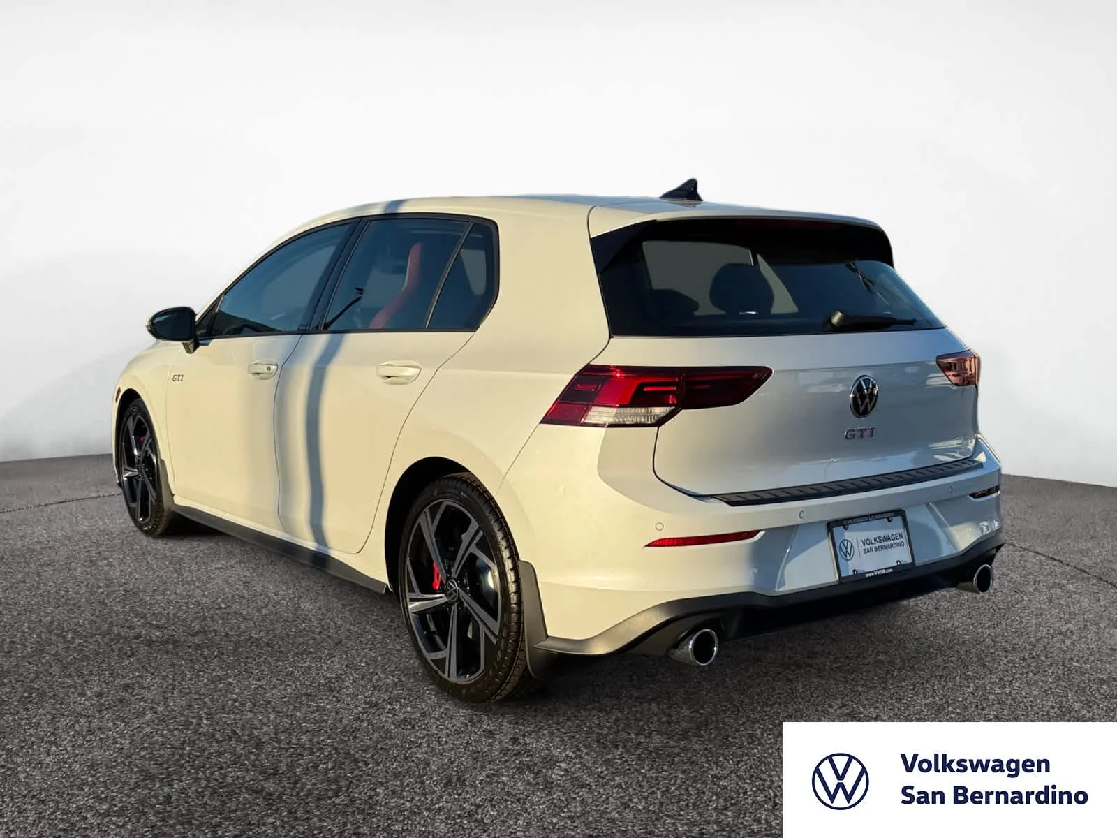 2025 Volkswagen Golf GTI SE - Photo 3