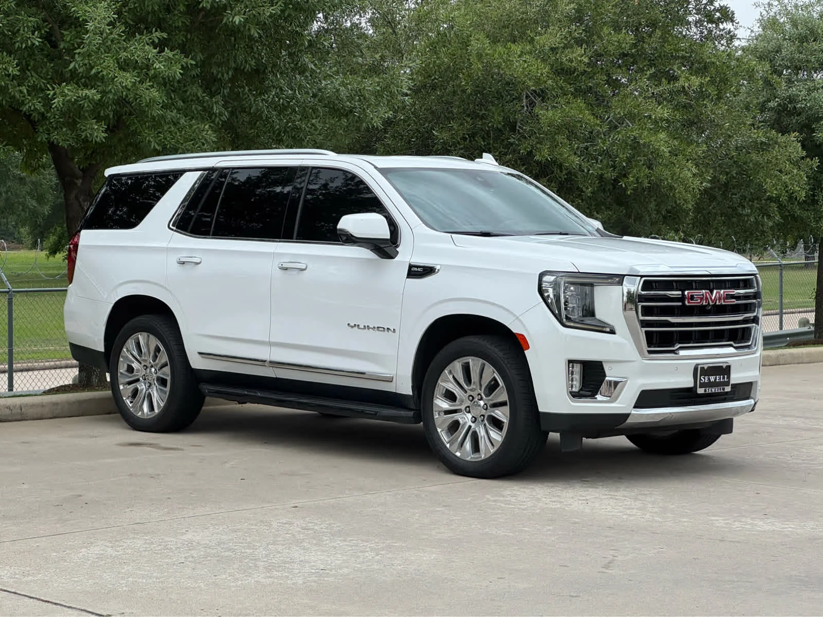Used 2021 Summit White GMC SLT image 4
