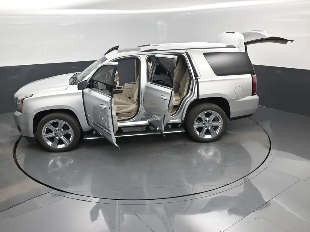 Used 2020 Silver GMC Denali image 17