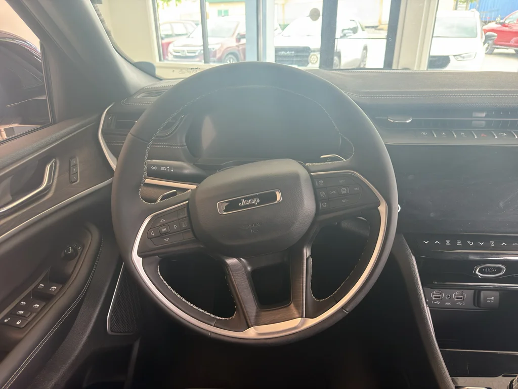 2026 Jeep Grand Cherokee Limited - Photo 17
