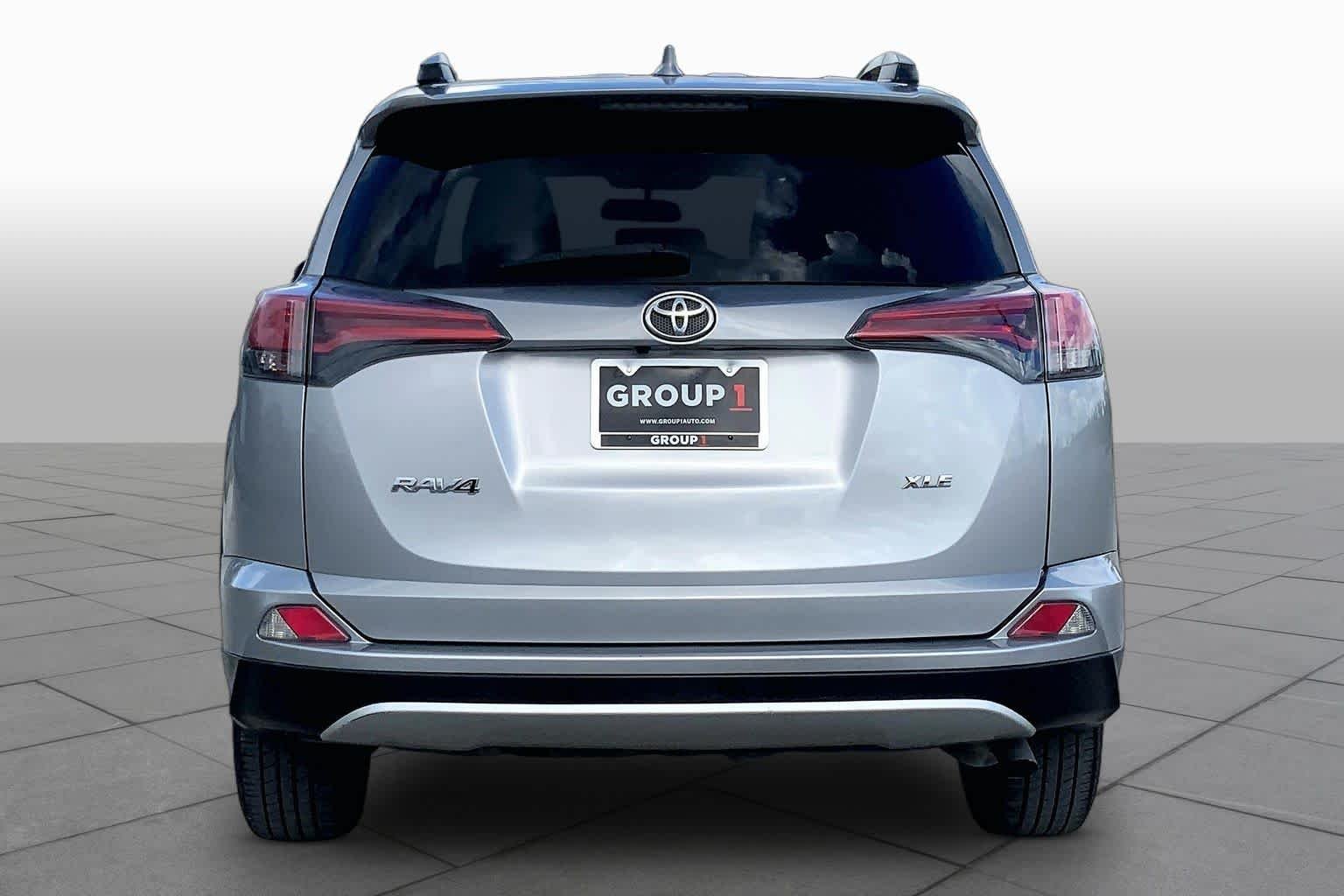 Used 2016 Silver Sky Metallic Toyota XLE image 5