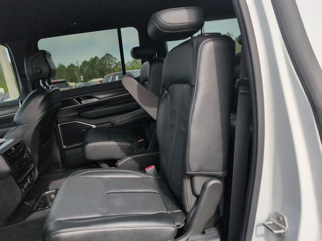 Used 2024 White Jeep Series III image 21