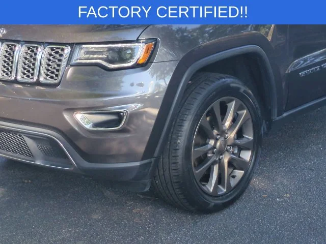 Used 2019 Gray Jeep Limited image 9
