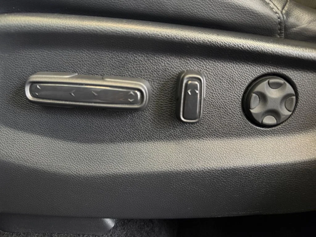 Used 2021  Honda Touring image 30