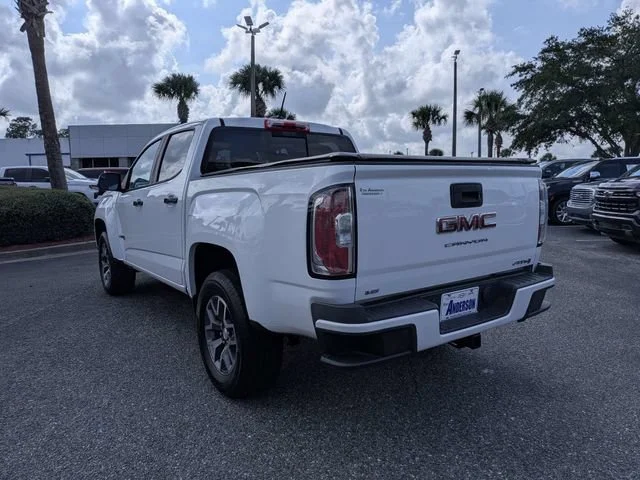 Used 2022 SUMMIT WHITE GMC 4WD AT4 w/Cloth image 5