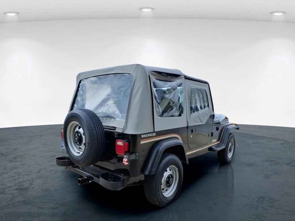 Used 1990 Black Jeep Base image 6