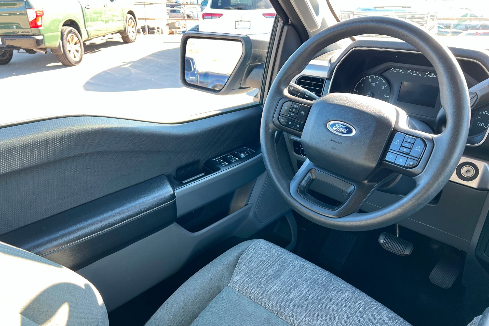 2023 Ford F-150 XLT - Photo 12