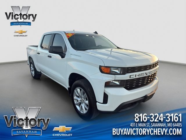 Used 2019 SUMMIT WHITE Chevrolet Custom image 1