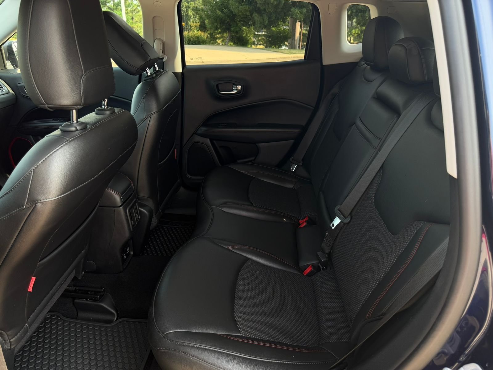 Used 2019 Jazz Blue Pearlcoat Jeep Trailhawk image 24