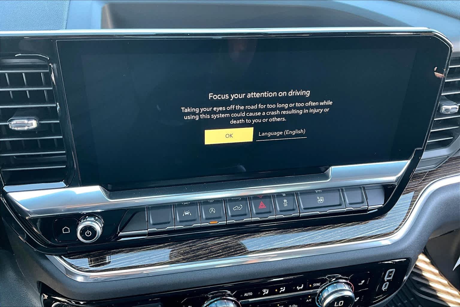 Used 2025 Onyx Black GMC Elevation image 18