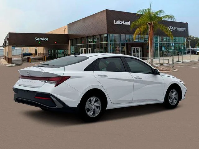 New 2026 Hyundai ELANTRA SE