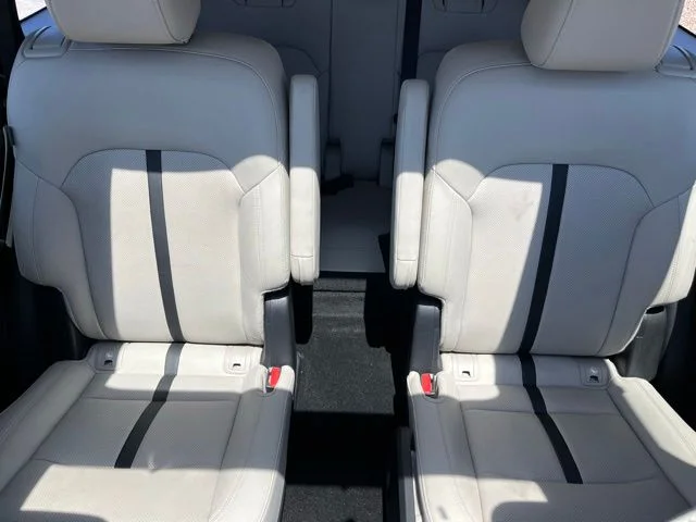 Used 2024 White Mazda Premium image 15
