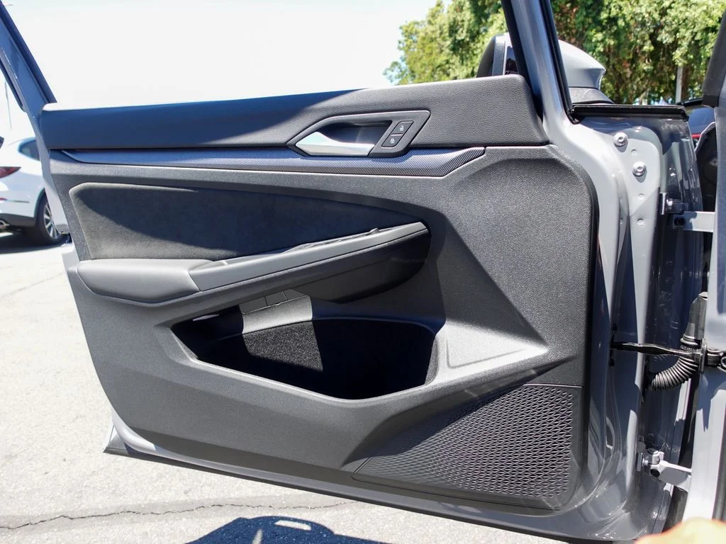 New 2026 Moonstone Gray Volkswagen SE image 17
