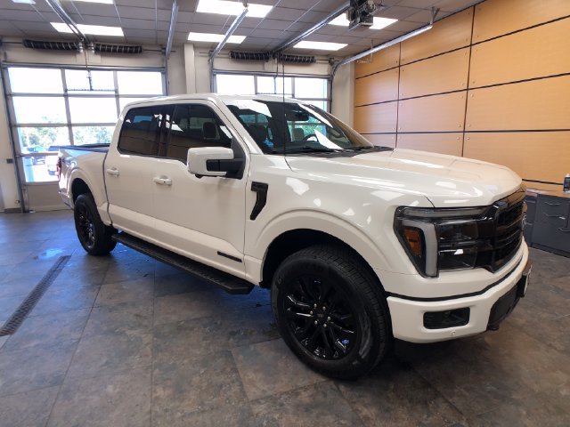 New 2026 Star White Metallic Tri-Coat Ford Lariat® image 1