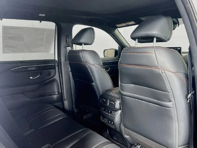 New 2027 Platinum White Pearl Honda  image 7