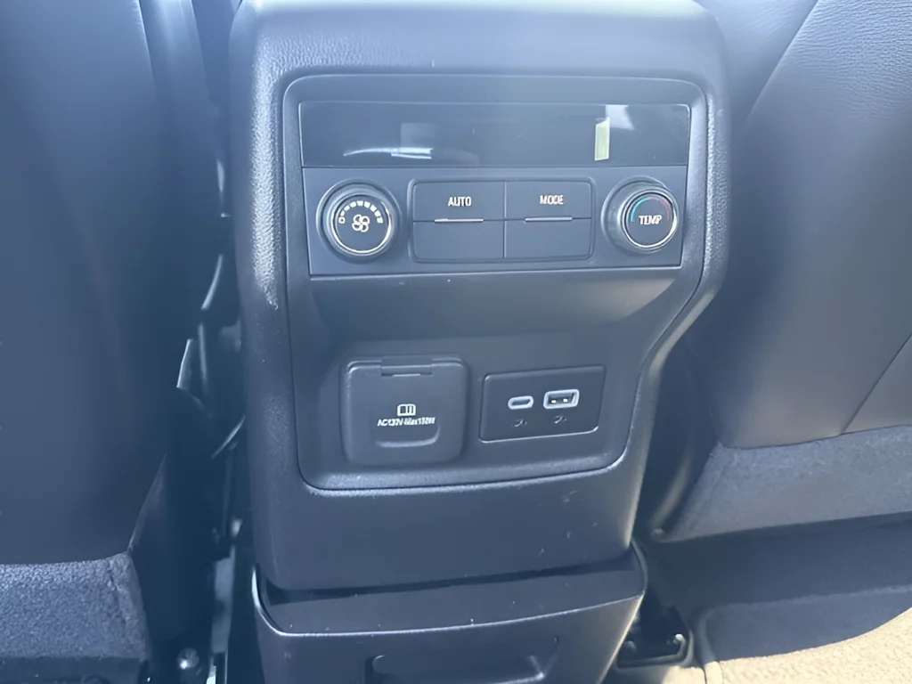 Used 2023 Black GMC SLT image 19