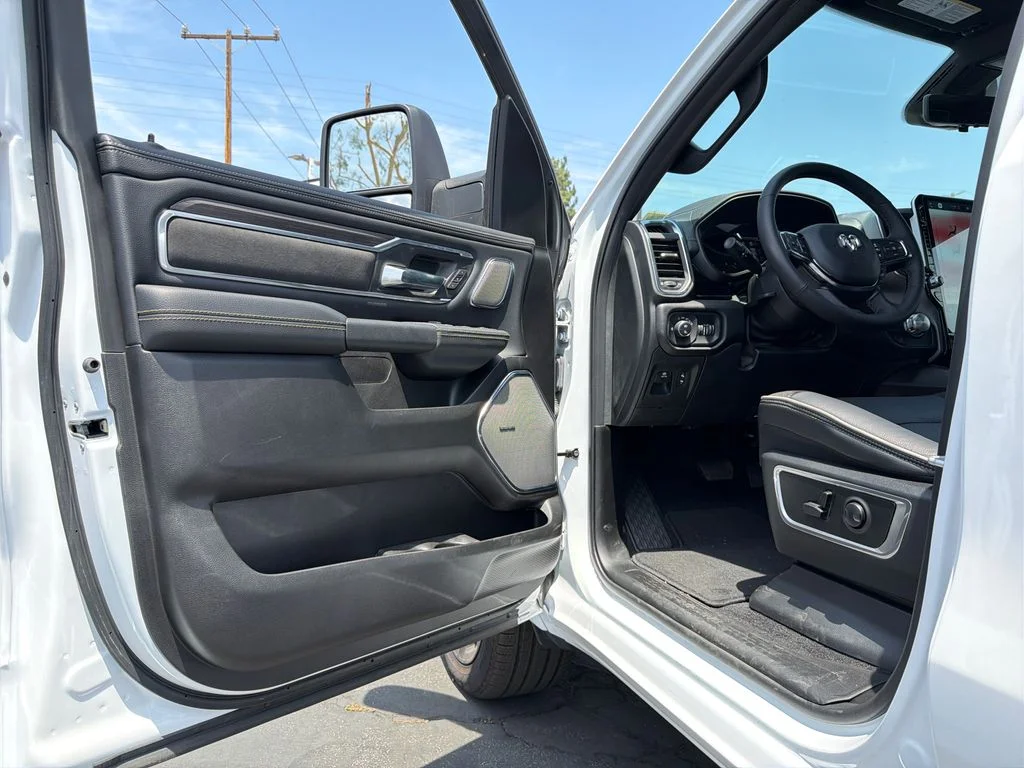 New 2025 Bright White Clear-Coat Exterior Paint RAM Laramie image 10