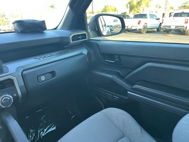 Used 2025 Blue Toyota SR5 image 19