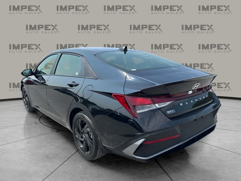 Used 2026 Black Hyundai SEL Sport image 2