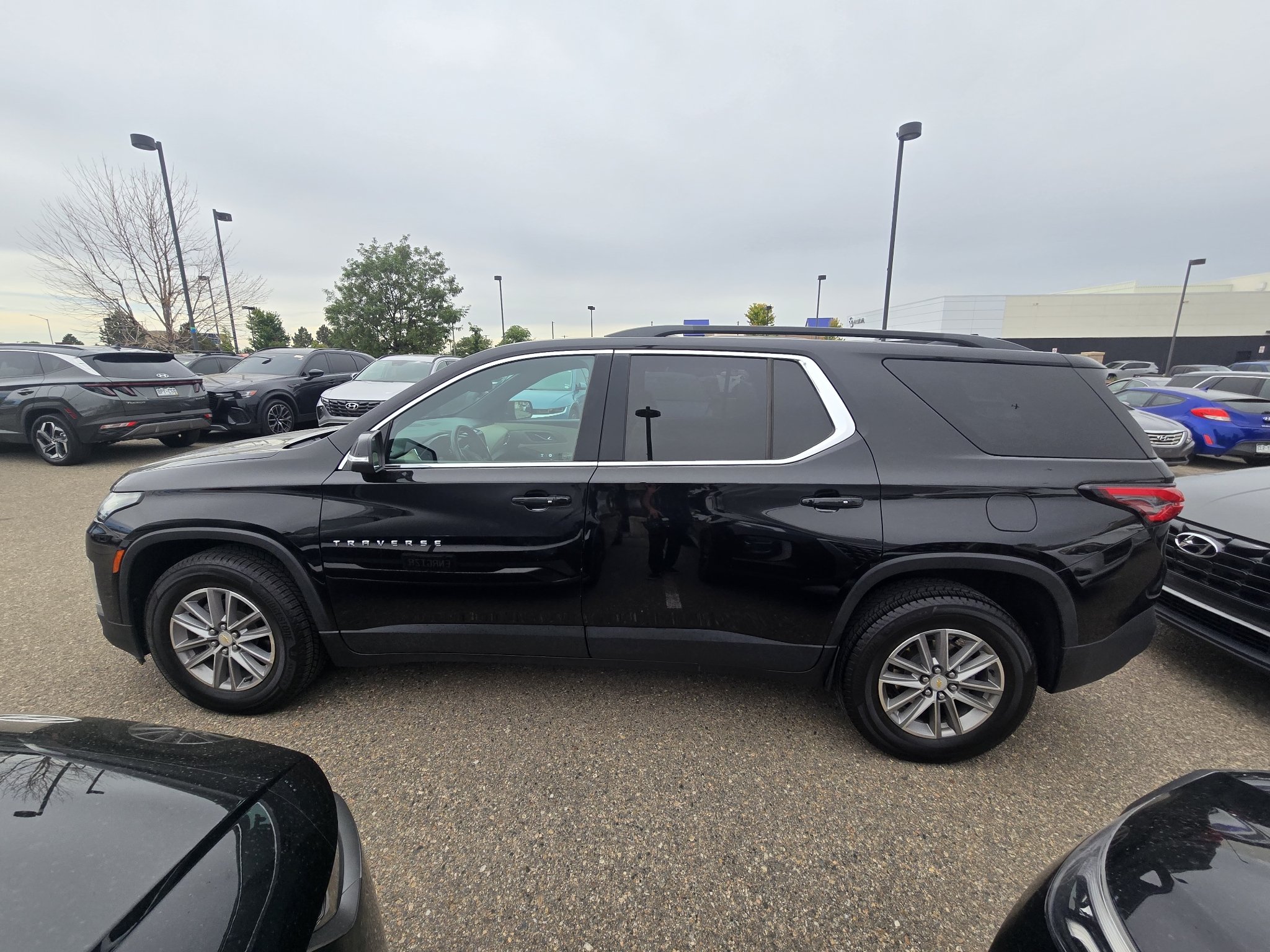 Used 2022 Mosaic Black Metallic Chevrolet LT Cloth image 13