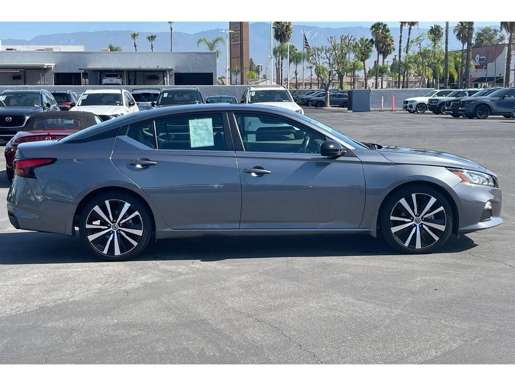 Used 2021 Gun Metallic Nissan 2.5 SR image 8