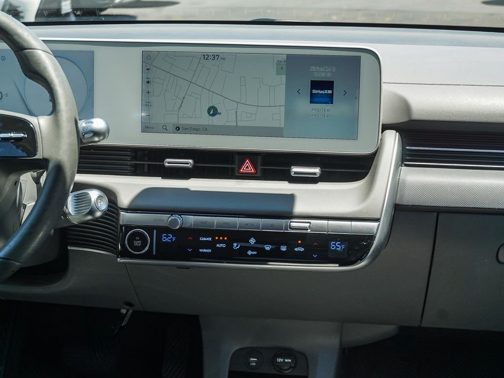 Used 2024 Black Hyundai SEL image 16