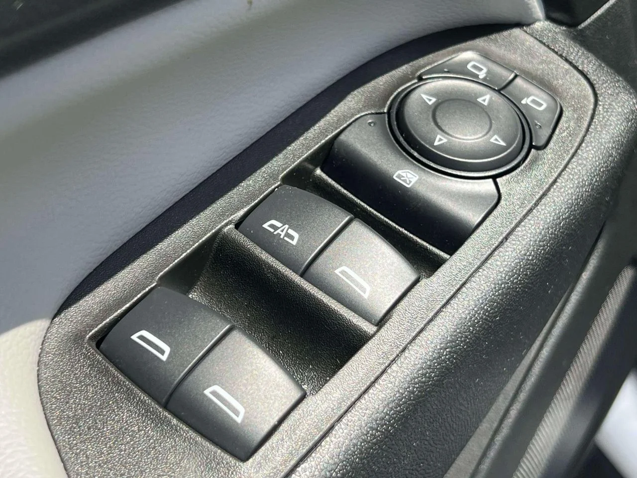 Used 2024 Summit White Chevrolet FWD LS image 19
