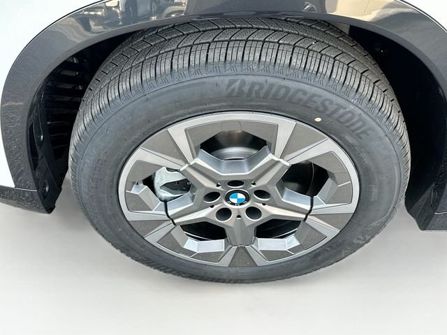 New 2026 White BMW xDrive28i image 26