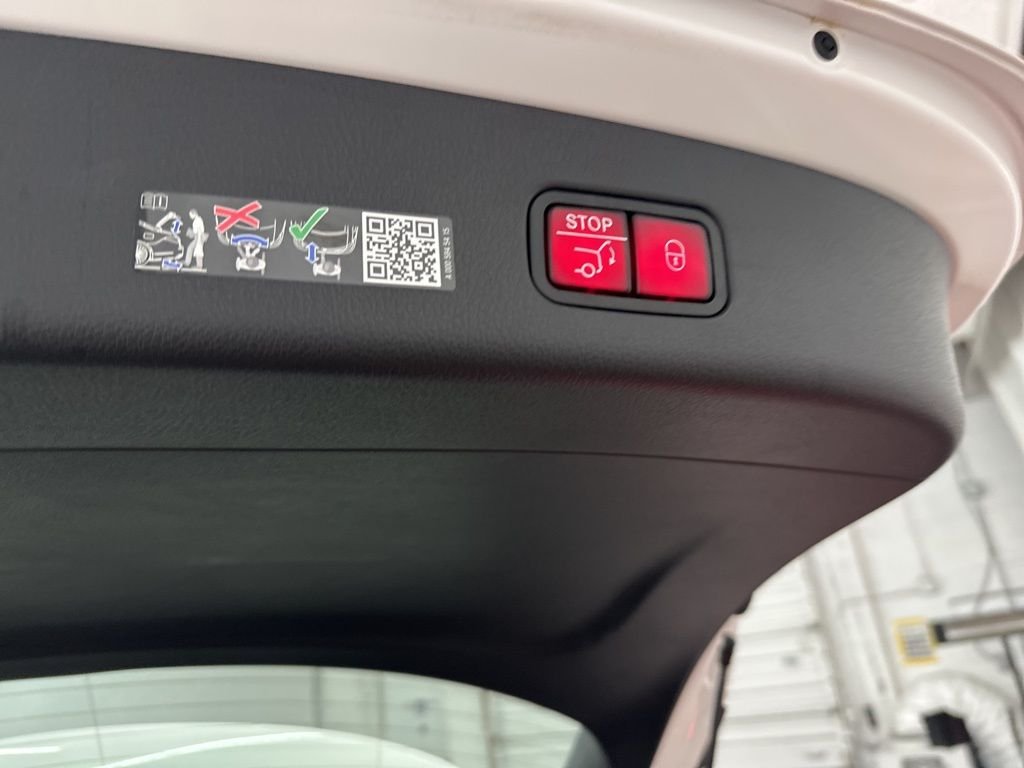 New 2026 Polar White Mercedes-Benz AMG® GLC 43 4MATIC® SUV image 26