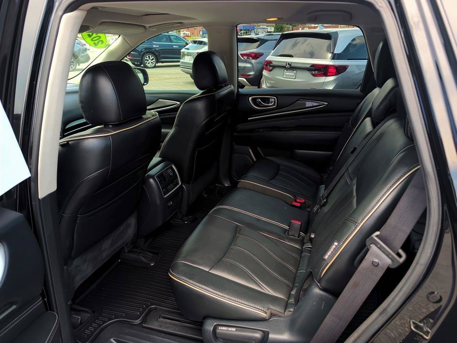 Used 2020 Black Obsidian INFINITI LUXE image 9