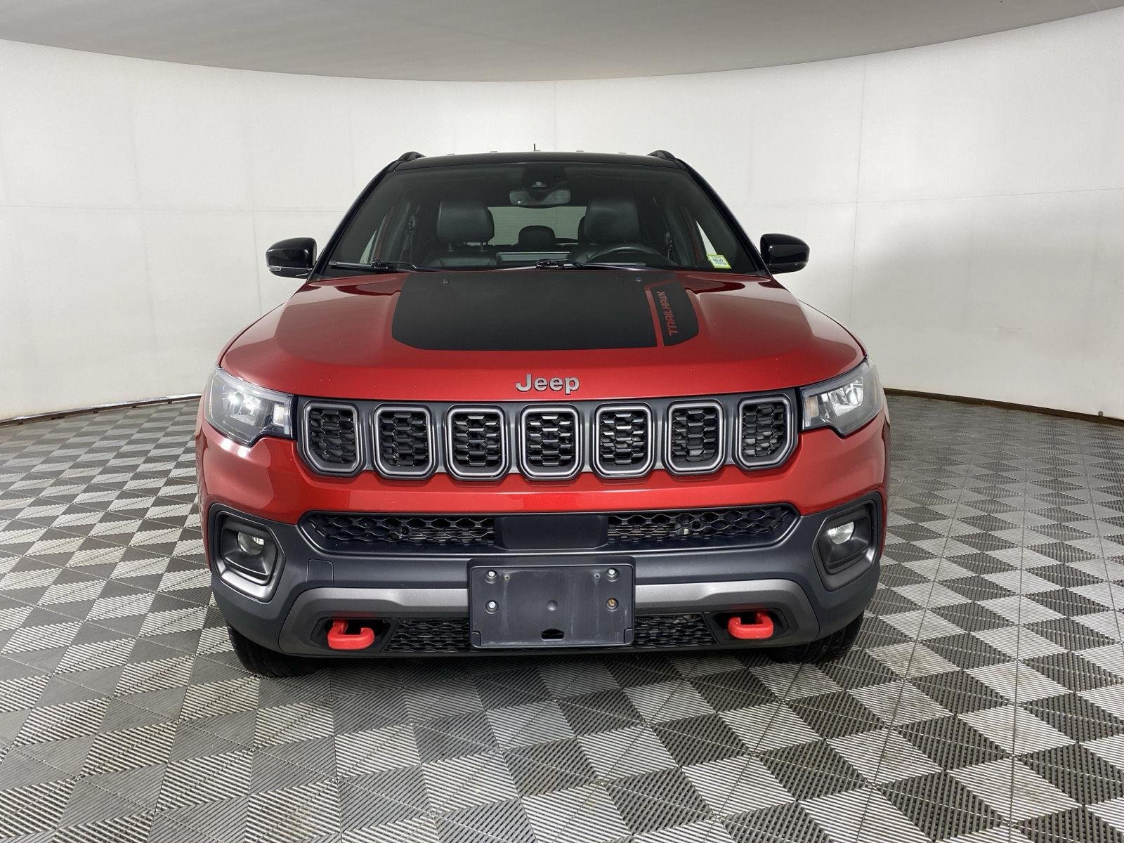 Used 2024 Red Hot Pearlcoat Jeep Trailhawk image 5