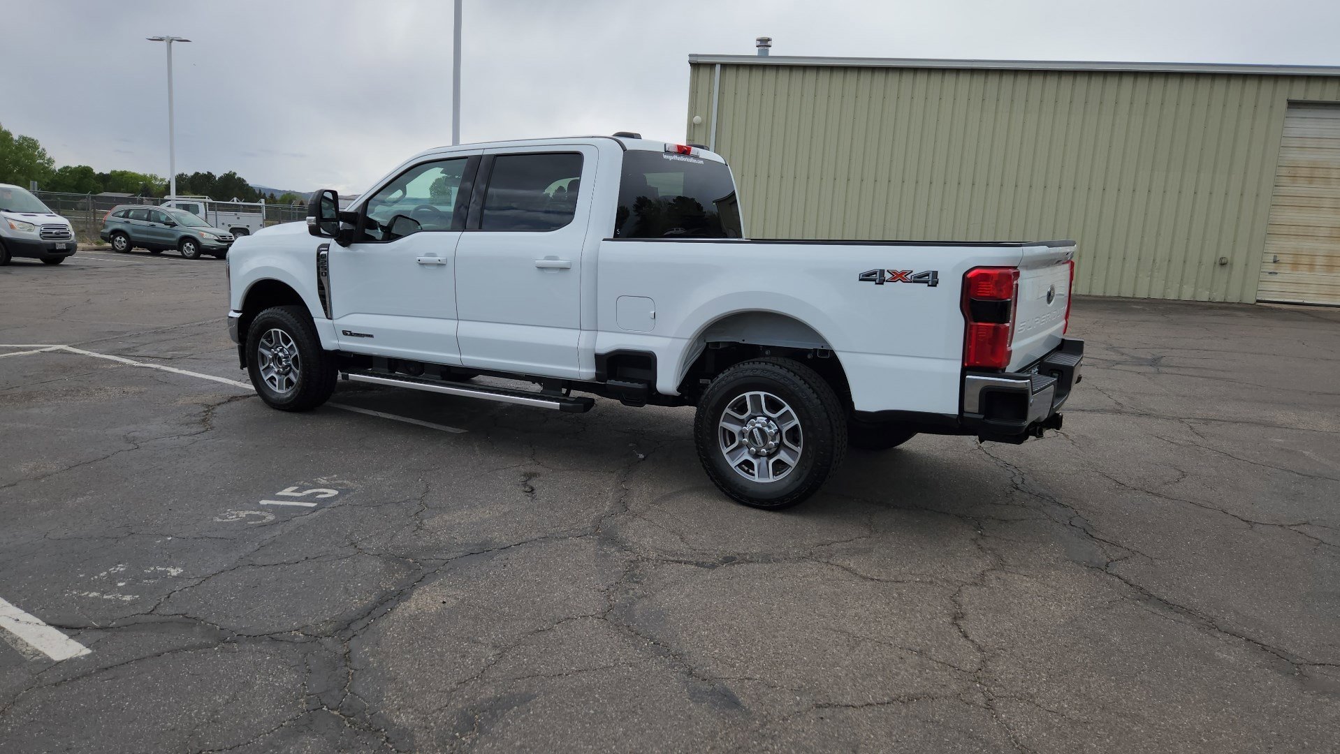 Certified Used 2025 Oxford White Ford LARIAT image 9