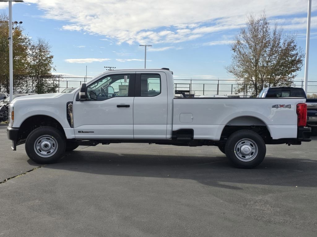 New 2026 Oxford White Ford XL image 21