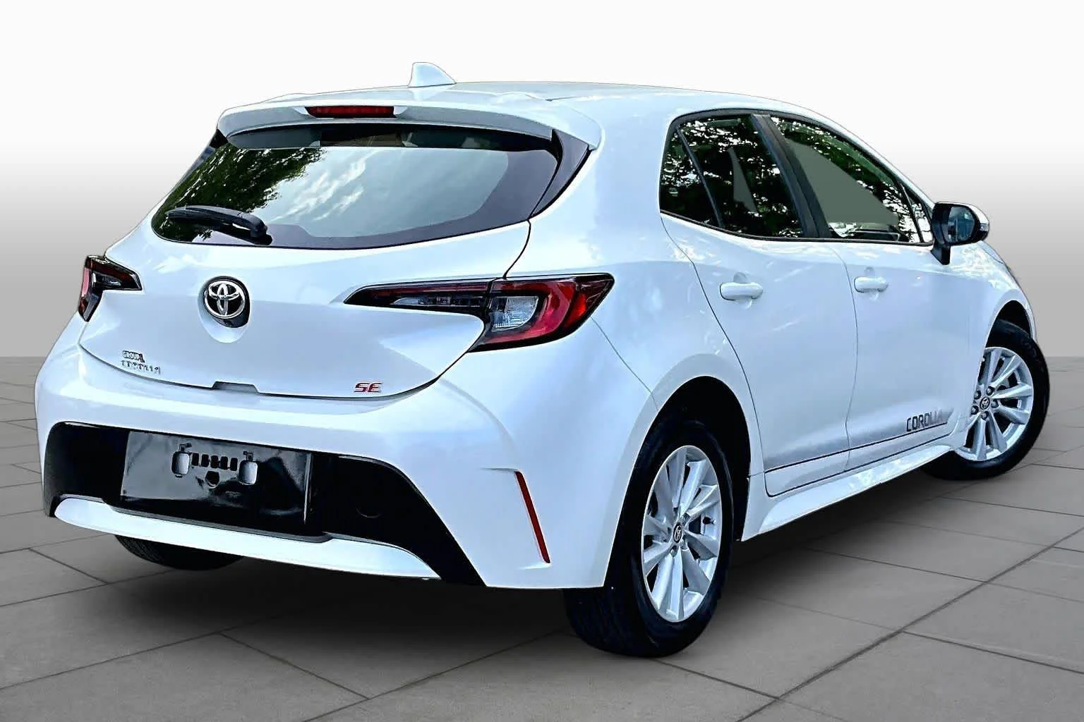 Certified Used 2024 Wind Chill Pearl Toyota SE image 13