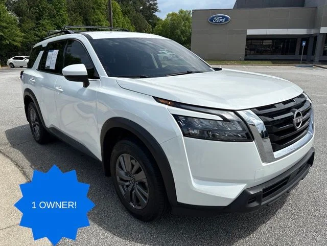 Used 2025 White Nissan SV image 2