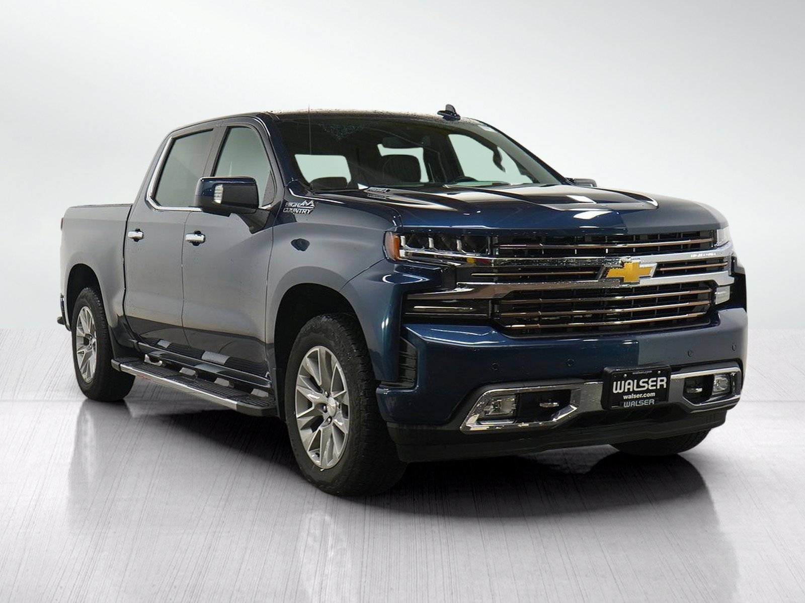 Used 2022 Northsky Blue Metallic Chevrolet High Country image 7