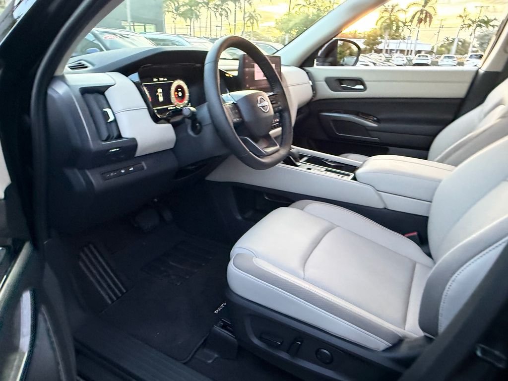 Used 2026 Black Nissan SL image 10