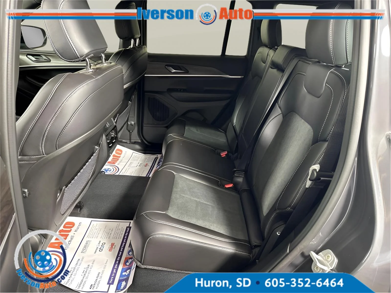 New 2026 Baltic Gray Metallic Clear-Coat Exterior Paint Jeep Laredo Altitude image 24