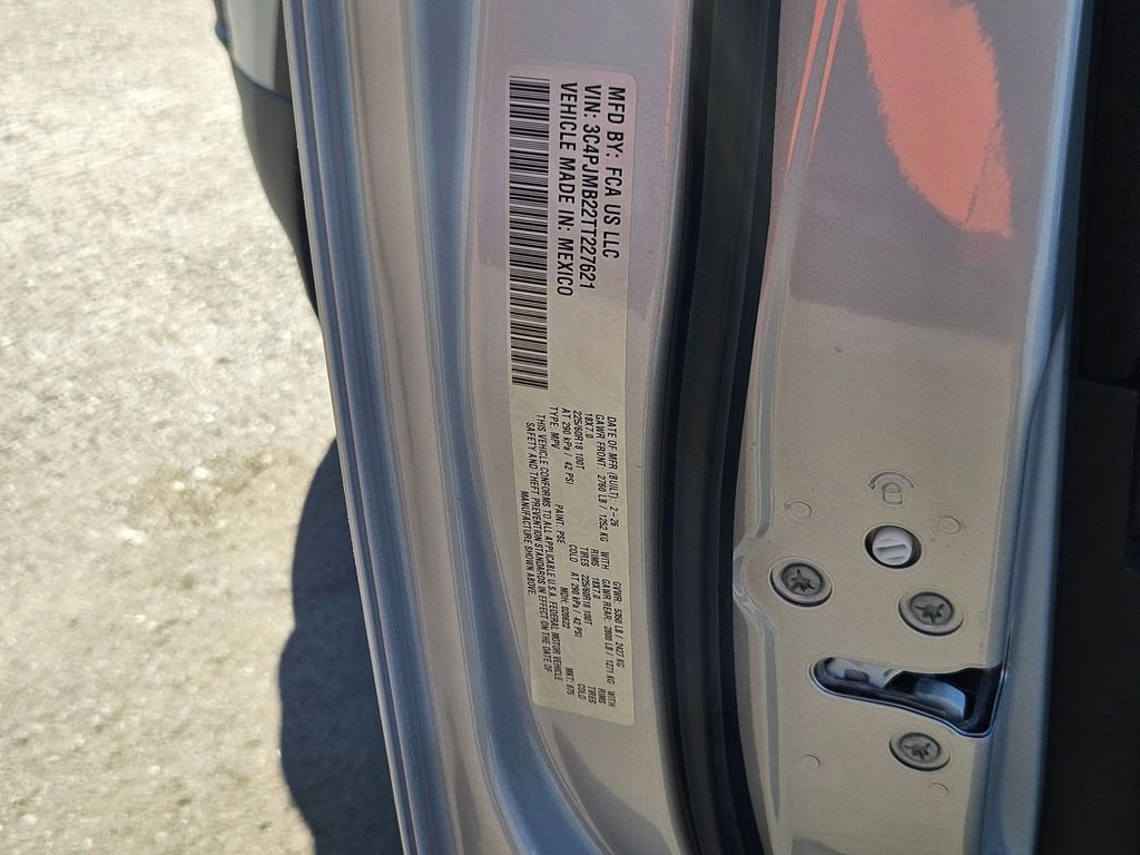 New 2026 Silver Zynith Clearcoat Jeep Laredo image 27