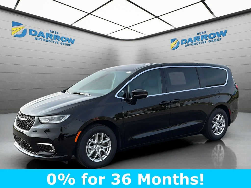 2026 Chrysler Pacifica Select's photo