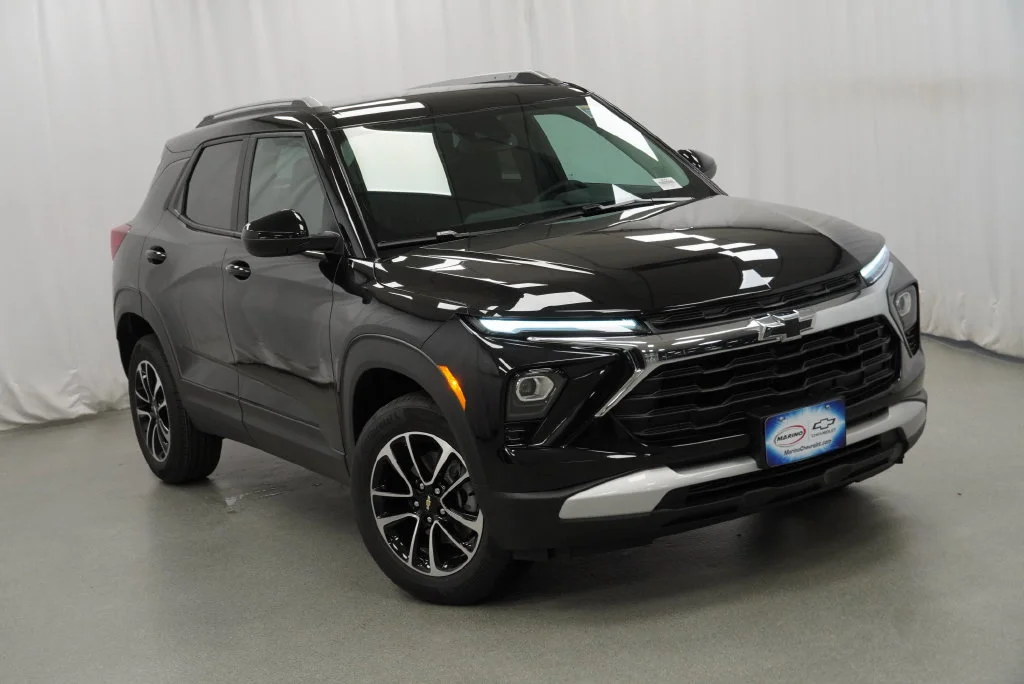 New 2026 Mosaic Black Metallic Chevrolet LT image 12