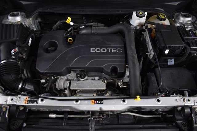 Used 2020 Silver Chevrolet LT image 19