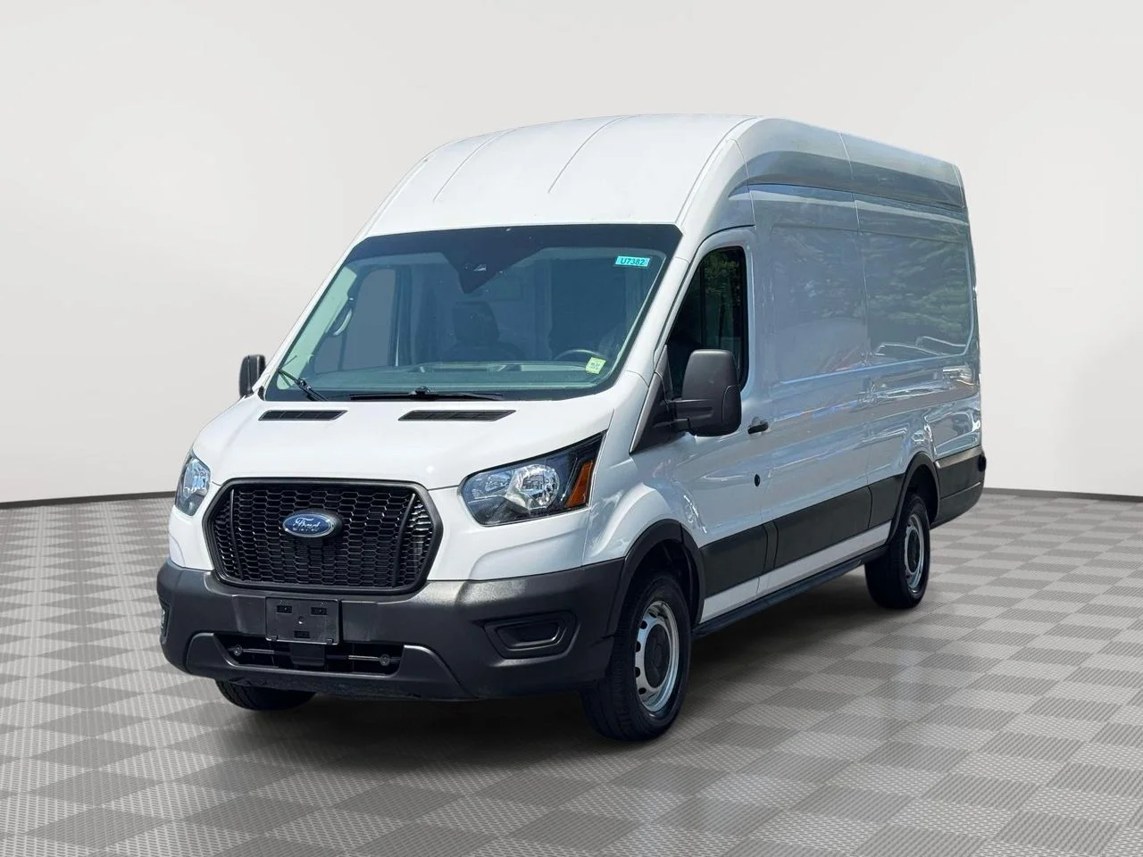 Used 2025 Oxford White Ford Base image 3