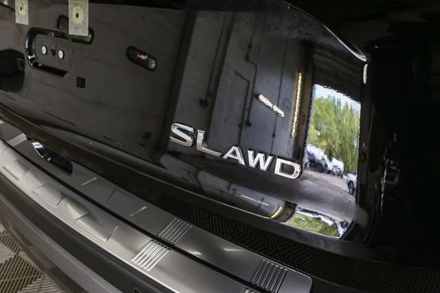 Used 2023 Black Nissan SL image 9