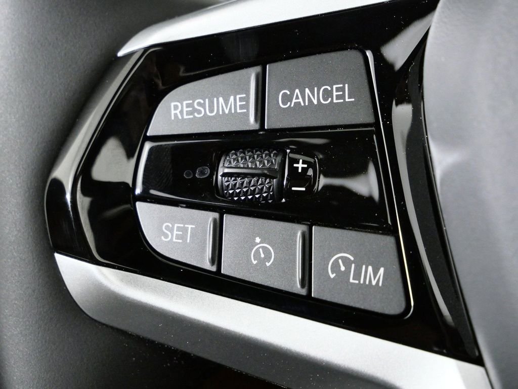 Used 2026 Skyscraper Grey Metallic BMW 330i xDrive image 40